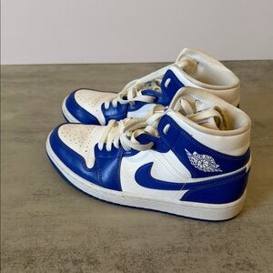 Nike Women's Blue and White Sneakers